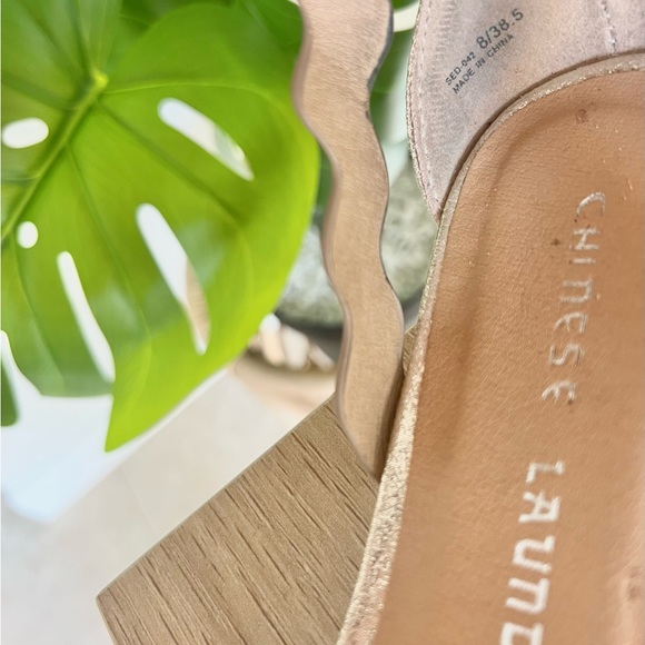 Gold Shimmer Sandals Chinese Laundry Metallic Shimmer Flat Ankle Tie Sandles - Picture 6 of 6